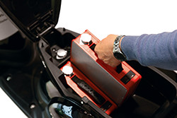 emco-e-scooter_NOVA_Batterie-entnehmen